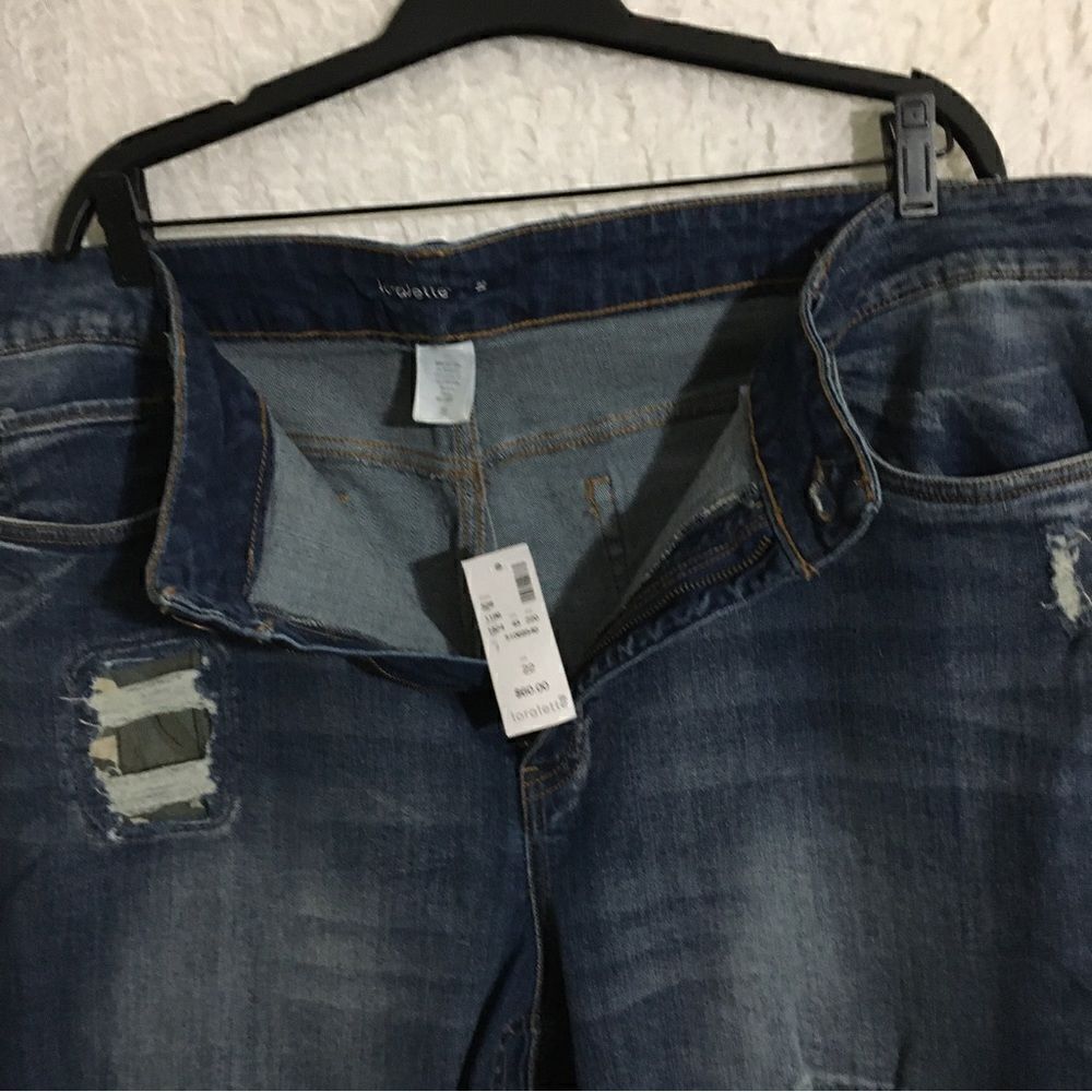 Loralette Distressed Capris/Cropped Jeans 22 - Picture 5 of 12